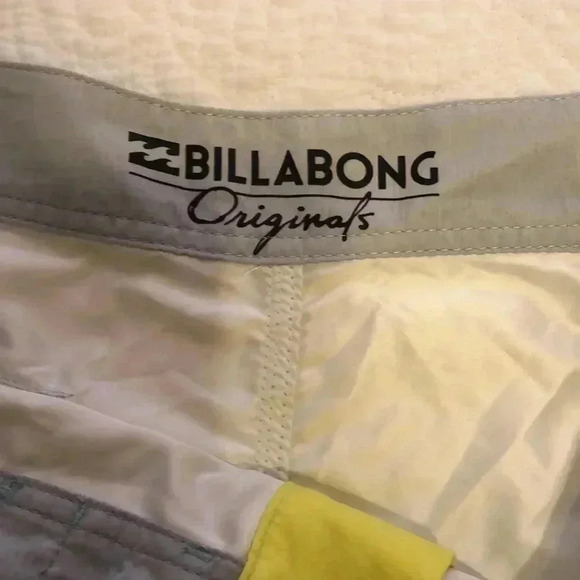 Billabong men’s swim trunks.  Size 34 - Picture 4 of 8